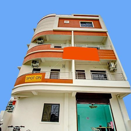 Oyo Vrindavan Inn Nagpur Exteriör bild